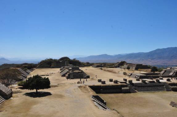 Visão geral de Monte Albán, ruínas zapotecas ao lado de Oaxaca, no México
